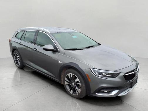 2019 Buick Regal TourX Essence