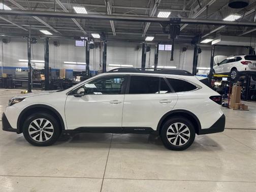 2022 Subaru Outback Premium