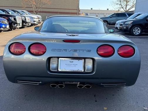 2004 Chevrolet Corvette Base