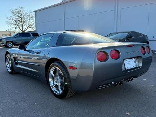 2004 Chevrolet Corvette Base