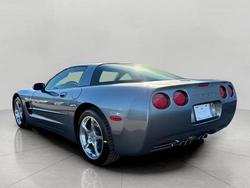 2004 Chevrolet Corvette Base