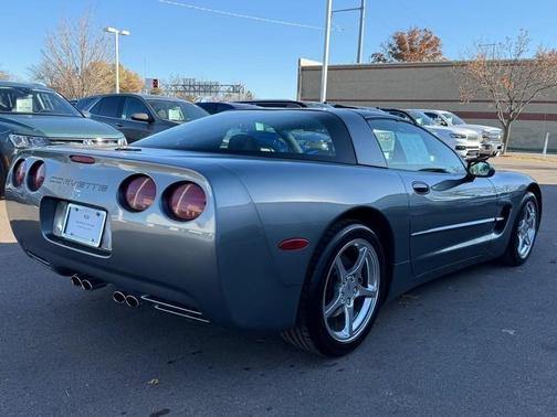 2004 Chevrolet Corvette Base