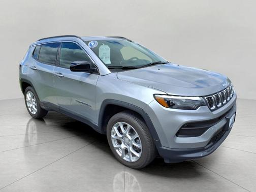 2024 Jeep Compass Latitude Lux