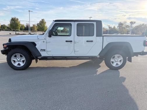 2020 Jeep Gladiator Sport