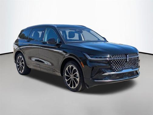 Infinite Black Metallic Clearcoat 2026 Lincoln Nautilus Reserve