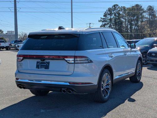 2025 Lincoln Aviator Reserve