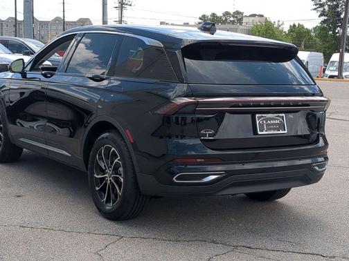 Infinite Black Metallic Clearcoat 2026 Lincoln Nautilus Premiere