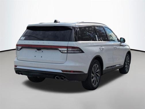 Pristine White Metallic Tri-Coat 2026 Lincoln Aviator Premiere