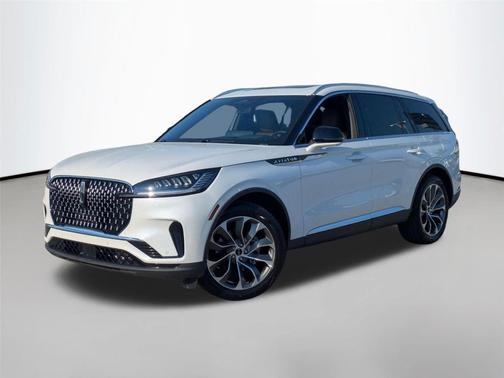 Pristine White Metallic Tri-Coat 2026 Lincoln Aviator Reserve