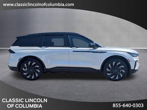 2025 Lincoln Nautilus Reserve