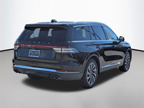 Infinite Black Metallic Clearcoat 2026 Lincoln Aviator Premiere