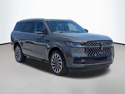Chroma Caviar Dark Gray Metallic Clearcoat 2026 Lincoln Navigator Black Label
