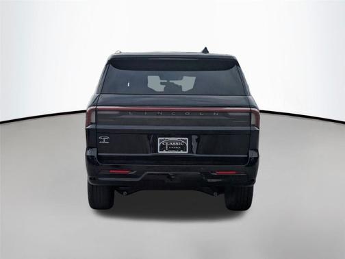 Infinite Black Metallic Clearcoat 2025 Lincoln Navigator Black Label