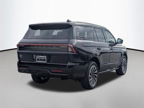 Infinite Black Metallic Clearcoat 2025 Lincoln Navigator Black Label