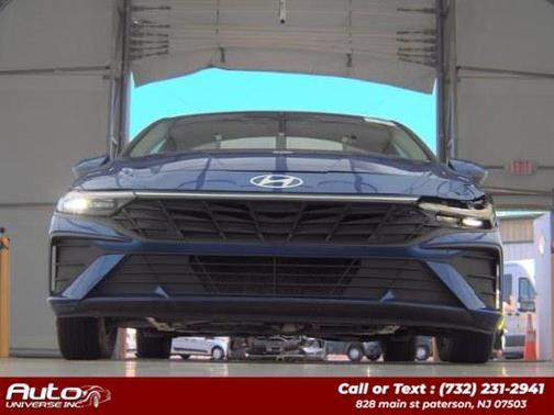 2024 Hyundai ELANTRA SE