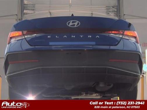 2024 Hyundai ELANTRA SE