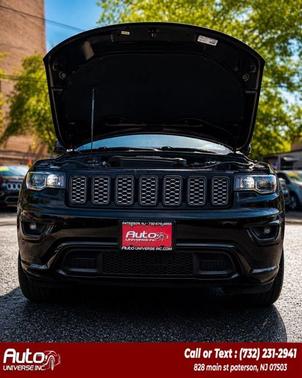 Diamond Black Crystal Pearlcoat 2017 Jeep Grand Cherokee Altitude