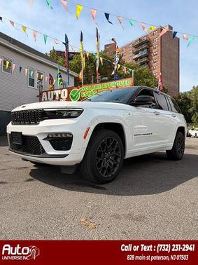 Bright White Clearcoat 2023 Jeep Grand Cherokee 4xe Summit