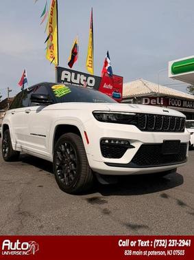 Bright White Clearcoat 2023 Jeep Grand Cherokee 4xe Summit