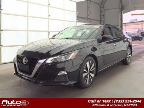 Super Black 2021 Nissan Altima 2.5 SV