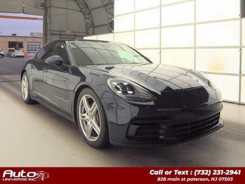 Night Blue Metallic 2017 Porsche Panamera 4