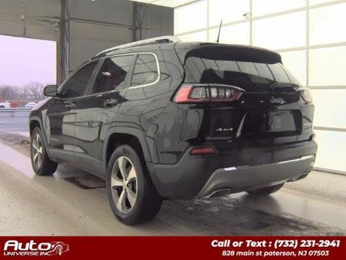 Diamond Black Crystal Pearlcoat 2021 Jeep Cherokee Limited