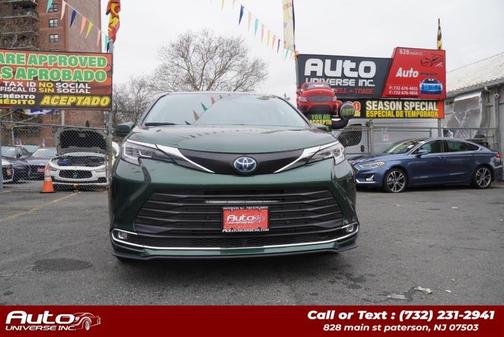 2021 Toyota Sienna XLE 8 Passenger