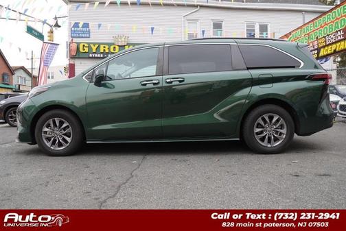 2021 Toyota Sienna XLE 8 Passenger