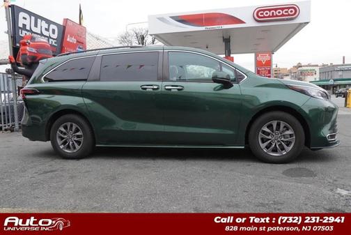 2021 Toyota Sienna XLE 8 Passenger