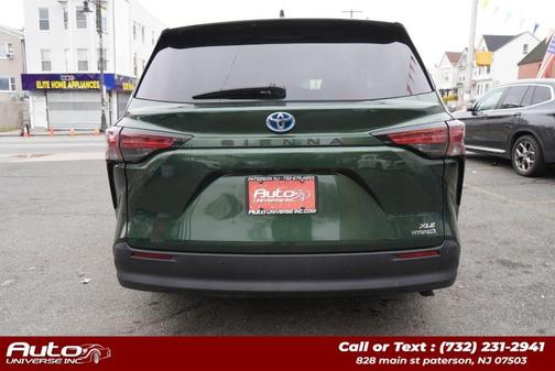 2021 Toyota Sienna XLE 8 Passenger