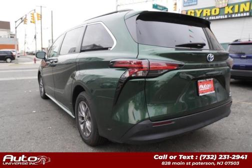 2021 Toyota Sienna XLE 8 Passenger