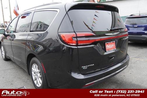 2022 Chrysler Pacifica Touring L
