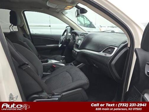 Vice White 2018 Dodge Journey SE