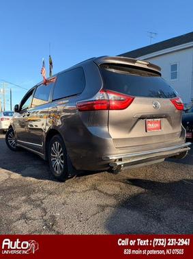 2020 Toyota Sienna XLE
