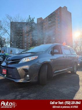 2020 Toyota Sienna XLE