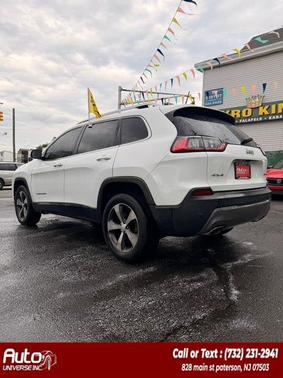 Bright White Clearcoat 2019 Jeep Cherokee Limited