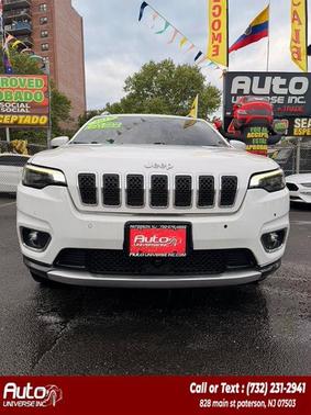 Bright White Clearcoat 2019 Jeep Cherokee Limited