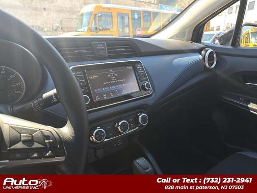 Super Black 2025 Nissan Versa 1.6 SV