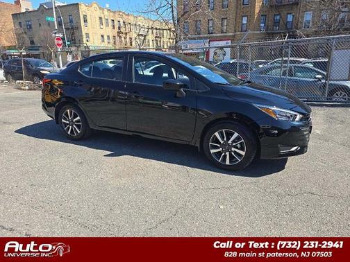 Super Black 2025 Nissan Versa 1.6 SV