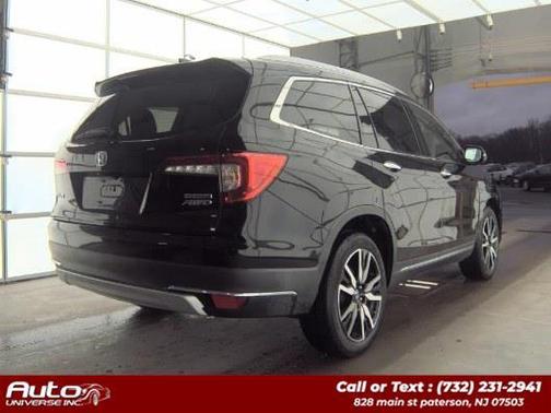 Crystal Black Pearl 2019 Honda Pilot Touring 8-Passenger