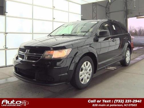 Pitch Black Clearcoat 2018 Dodge Journey SE