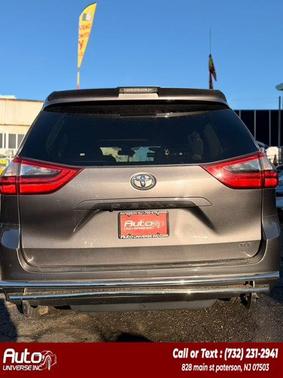 2020 Toyota Sienna XLE