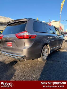 2020 Toyota Sienna XLE