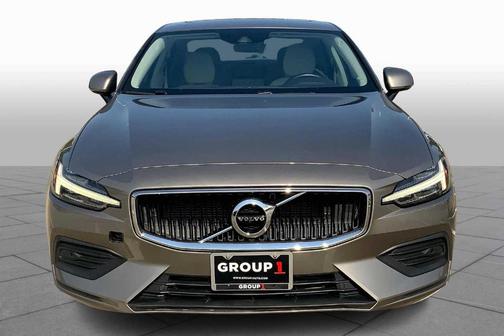2020 Volvo S60 T5 Momentum
