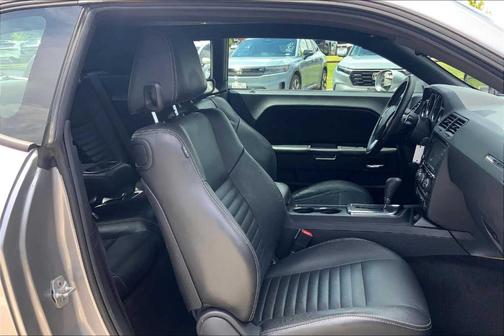 2013 Dodge Challenger SXT