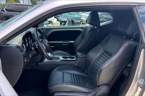 2013 Dodge Challenger SXT