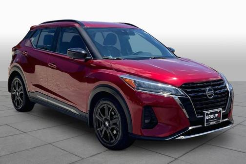 Scarlet Ember 2021 Nissan Kicks SR