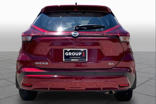 Scarlet Ember 2021 Nissan Kicks SR