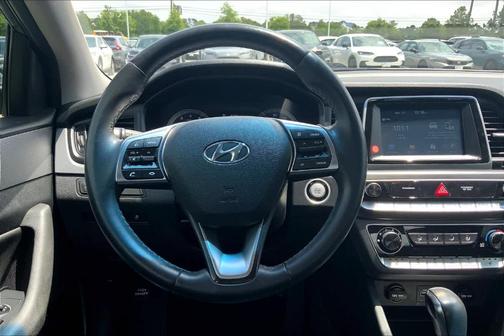 2018 Hyundai SONATA SEL