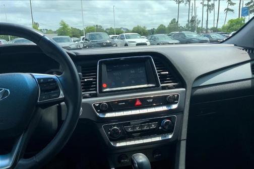 2018 Hyundai SONATA SEL